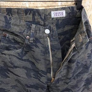CHIPIE JEANS シピー 27 レディース(メンズ？) パンツ 迷彩柄 カモフラージュ柄 ストレート 紙パッチ 綿100% ブラウンベージュ系×ネイビー